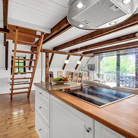 Stunning Home In Logstrup With Kitchen Extérieur photo
